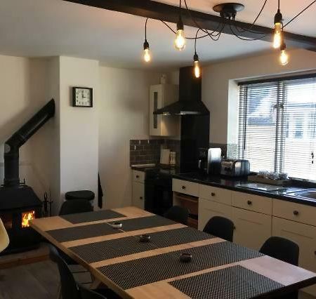 @ No.4 Apartment คาสเซิลคารี ภายนอก รูปภาพ